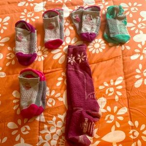 5 pairs bomba Youth no show gripper socks, one pair kids large smart wool socks.